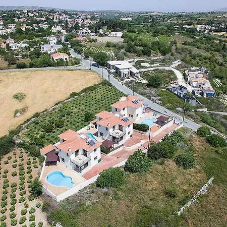 Vaggelis فيلة *